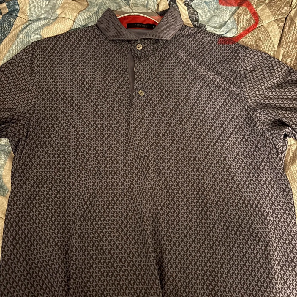 Greyson polo size small